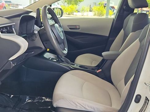 Used 2022 Toyota Corolla LE FWD image 21