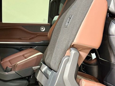 New 2026 Lincoln Navigator L Reserve AWD/4WD image 71