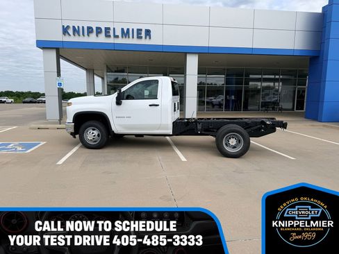 New 2026 Chevrolet Silverado 3500 W/T AWD/4WD image 1