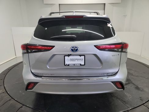 Used 2020 Toyota Highlander Platinum image 8