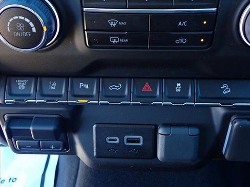 New 2025 Chevrolet Silverado 2500 Custom w/ Custom Value Package image 18