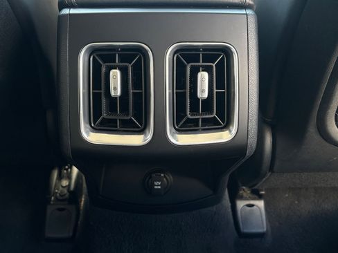 Used 2024 Kia Sorento S FWD image 30