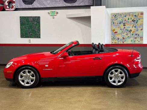 Used 2000 Mercedes-Benz SLK 230 image 4