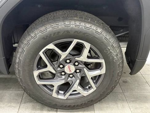 New 2026 GMC Sierra 1500 SLT w/ SLT Premium Package AWD/4WD image 7