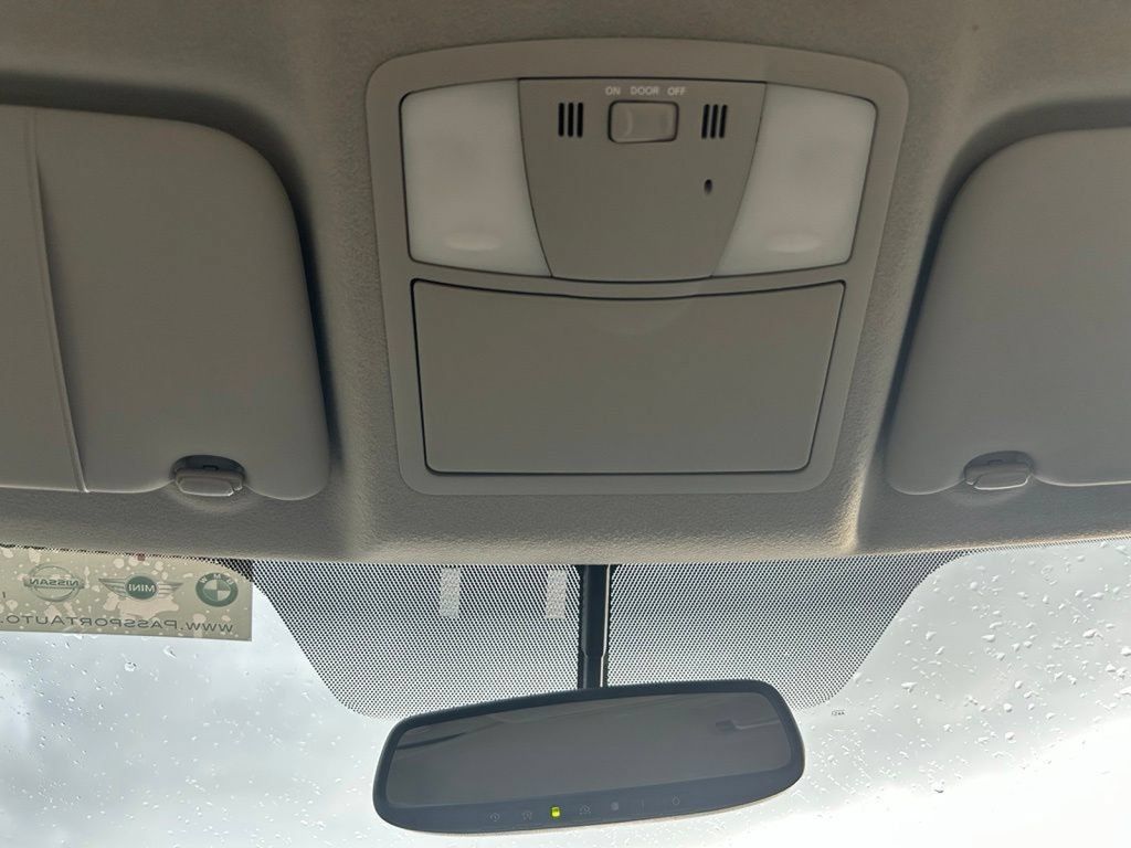 Used 2012 Nissan Leaf SL FWD image 26