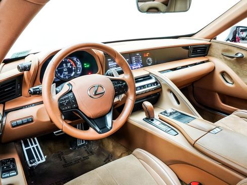 Used 2018 Lexus LC 500 Coupe w/ Sport Package image 5