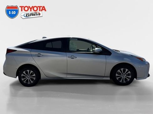 Certified 2021 Toyota Prius XLE w/ Carpet Mat Package (TMS) AWD/4WD image 6