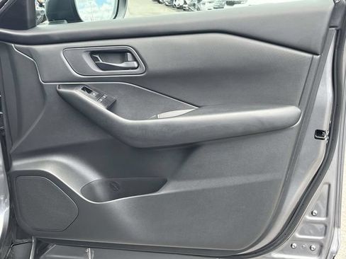 Used 2024 Nissan Rogue S FWD image 25