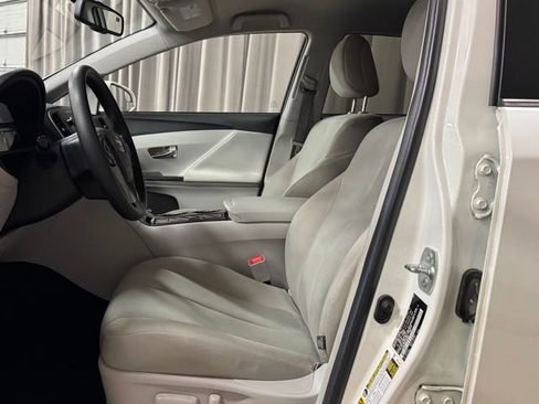Used 2015 Toyota Venza LE AWD/4WD image 27