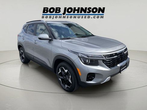 Used 2024 Kia Seltos EX AWD/4WD image 1