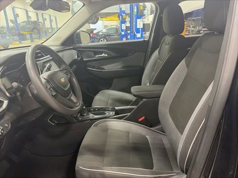 Used 2022 Chevrolet TrailBlazer LT FWD image 10