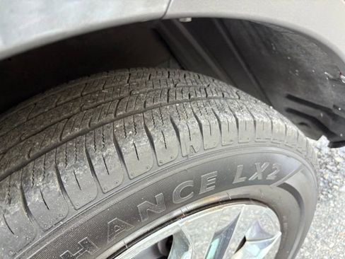 Used 2014 Toyota RAV4 LE FWD image 32