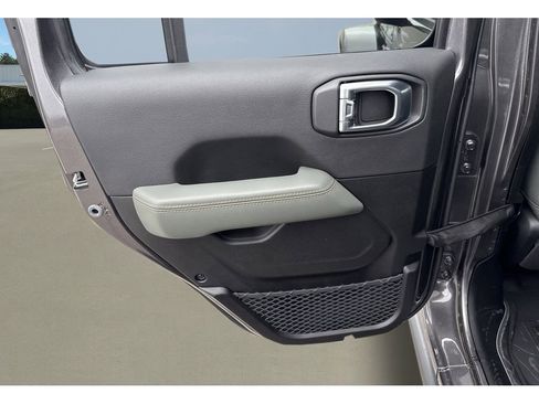 New 2026 Jeep Gladiator Mojave image 36