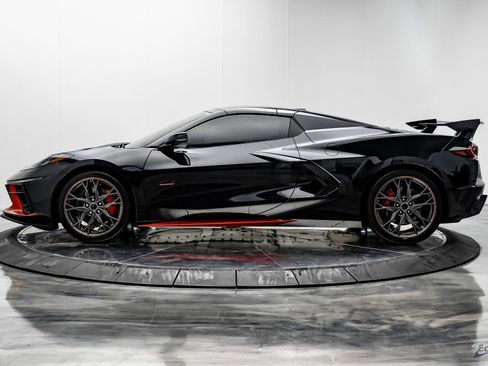 Used 2023 Chevrolet Corvette Stingray Premium Conv w/ Z51 Performance Package image 8