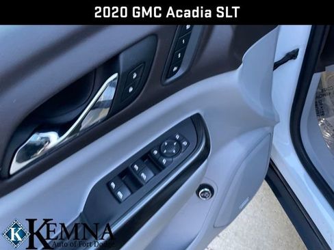 Used 2020 GMC Acadia SLT w/ Premium Package image 14