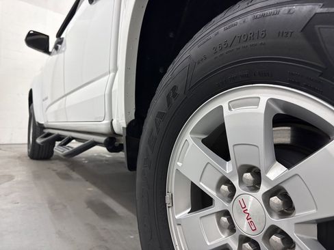 Used 2019 GMC Canyon 2WD Crew Cab image 17