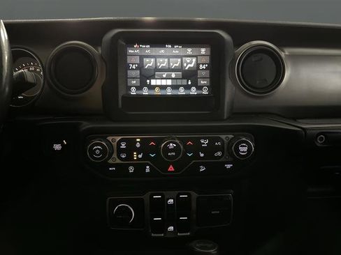 Used 2019 Jeep Wrangler Unlimited Sport S AWD/4WD image 8