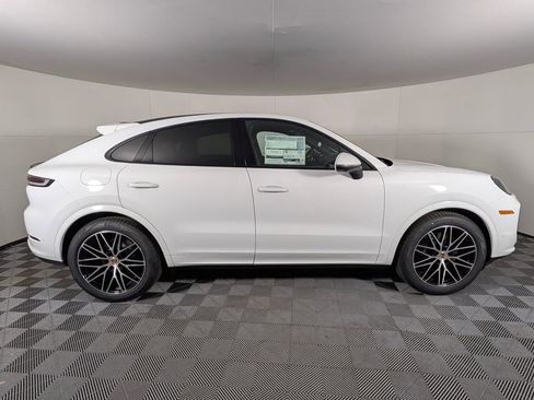 Certified 2026 Porsche Cayenne Coupe AWD/4WD image 8