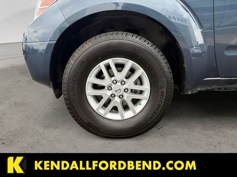Used 2016 Nissan Frontier SV AWD/4WD image 9