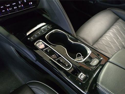 Used 2023 Buick Envision Avenir image 21