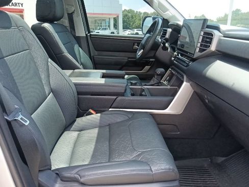 Used 2024 Toyota Tundra Limited w/ TRD Off-Road Package AWD/4WD image 32