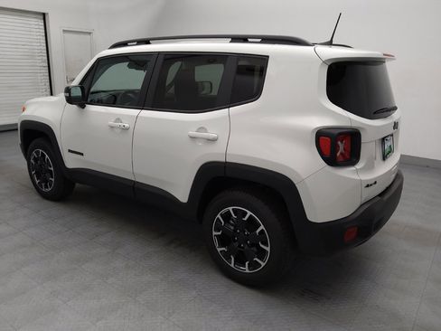 Used 2023 Jeep Renegade Latitude image 3