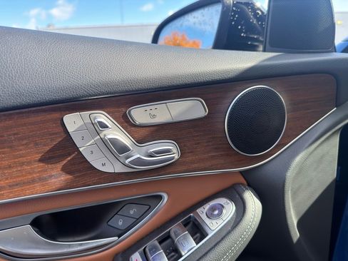 Used 2022 Mercedes-Benz GLC 300 4MATIC image 12