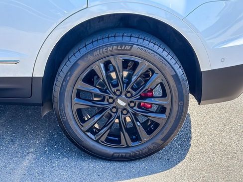 Certified 2023 Cadillac XT5 Sportv w/ Technology Package AWD/4WD image 11