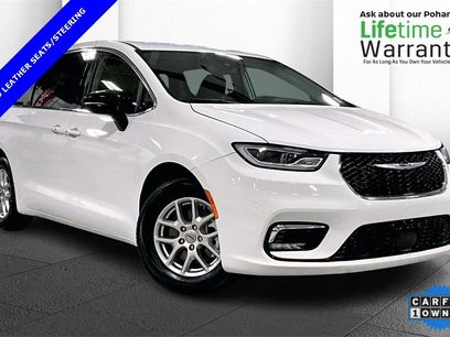 Used 2024 Chrysler Pacifica Touring-L