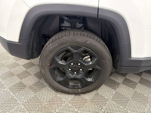 Used 2023 Jeep Compass Trailhawk AWD/4WD image 17