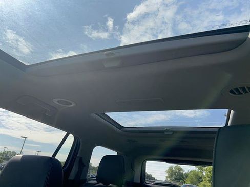 Used 2019 GMC Acadia SLT AWD/4WD image 26
