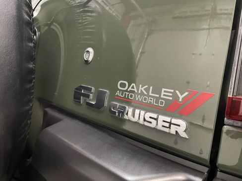 Used 2014 Toyota FJ Cruiser 2WD w/ Convenience Package image 14