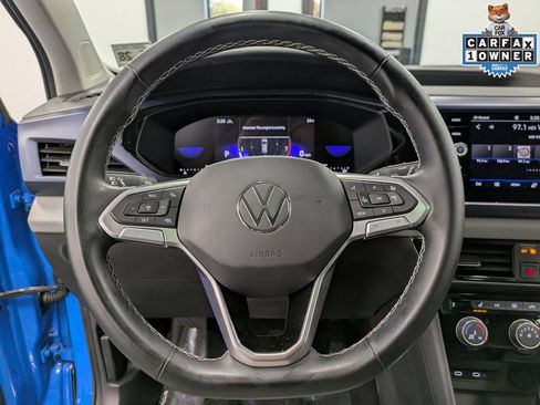 Used 2023 Volkswagen Taos SE w/ Panoramic Sunroof Package AWD/4WD image 21
