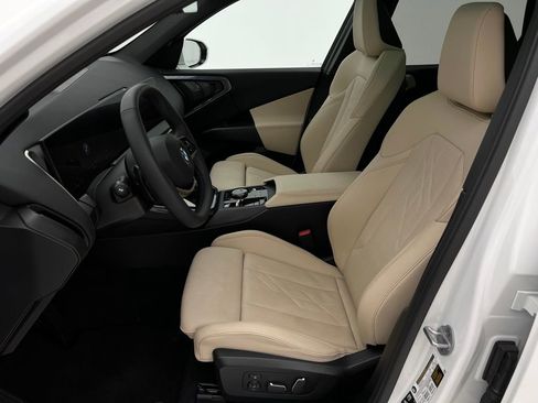 Certified 2025 BMW X3 xDrive30i w/ Convenience Package image 11