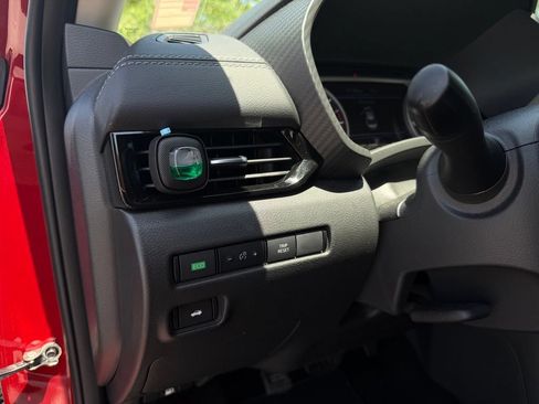 Used 2025 Nissan Sentra SV w/ All-Weather Package FWD image 12