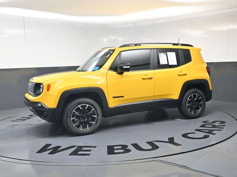 Used 2023 Jeep Renegade Latitude image 28