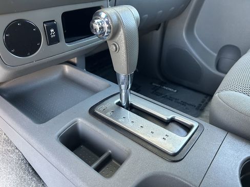 Used 2018 Nissan Frontier SV image 4