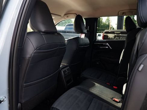 New 2026 Mitsubishi Outlander Trail Edition image 21