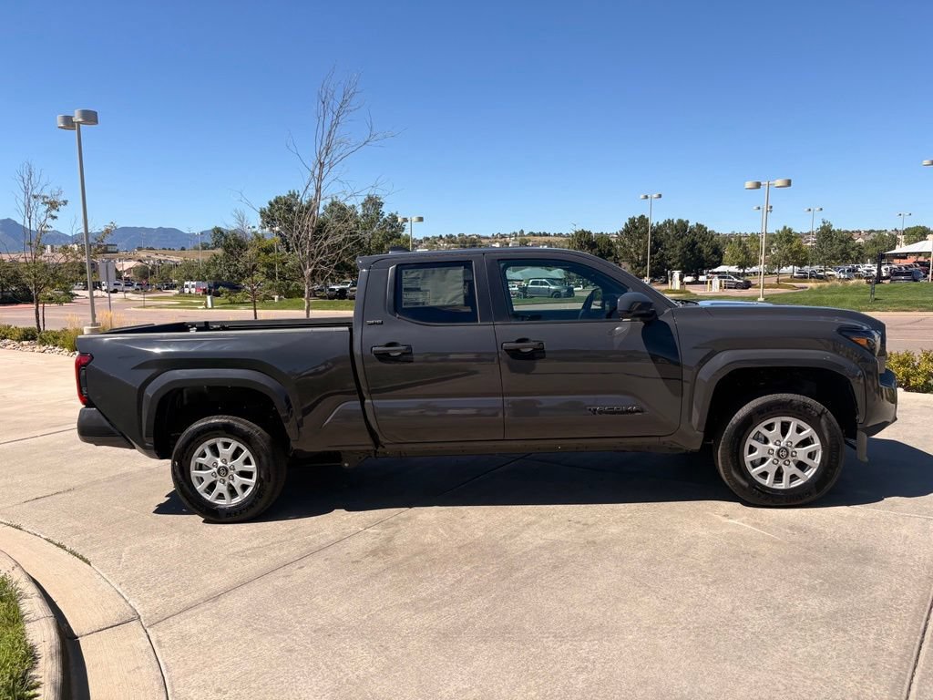 Used 2026 Toyota Tacoma SR5 AWD/4WD image 10