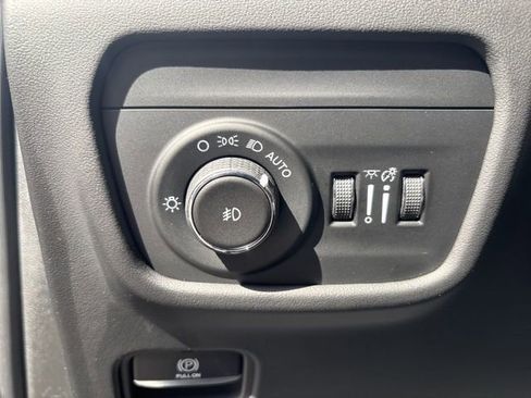 Used 2023 Jeep Grand Cherokee L Summit image 18