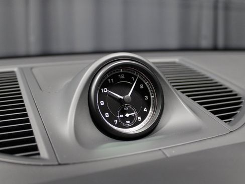 New 2026 Porsche Macan image 33