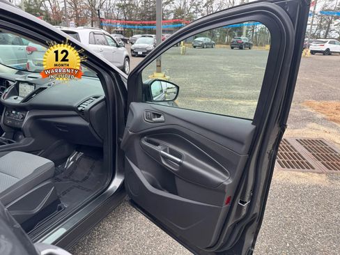 Used 2017 Ford Escape SE w/ Equipment Group 201A image 20