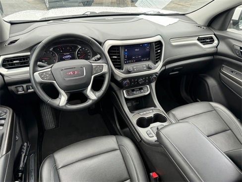 Used 2023 GMC Acadia SLT image 11
