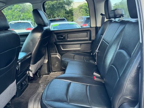 Used 2015 RAM 1500 Express RWD image 11