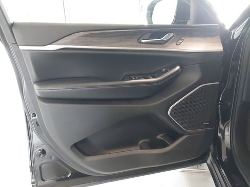 Used 2022 Jeep Grand Cherokee L Limited image 25