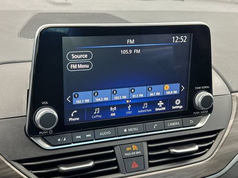Used 2025 Nissan Altima 2.5 SV FWD image 16