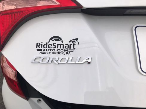 Used 2018 Toyota Corolla LE image 34