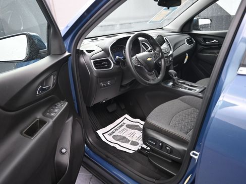 Used 2024 Chevrolet Equinox LT FWD image 9
