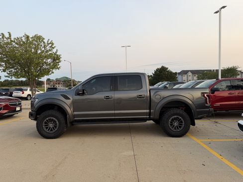 Used 2020 Ford F150 Raptor w/ Equipment Group 802A Luxury AWD/4WD image 8