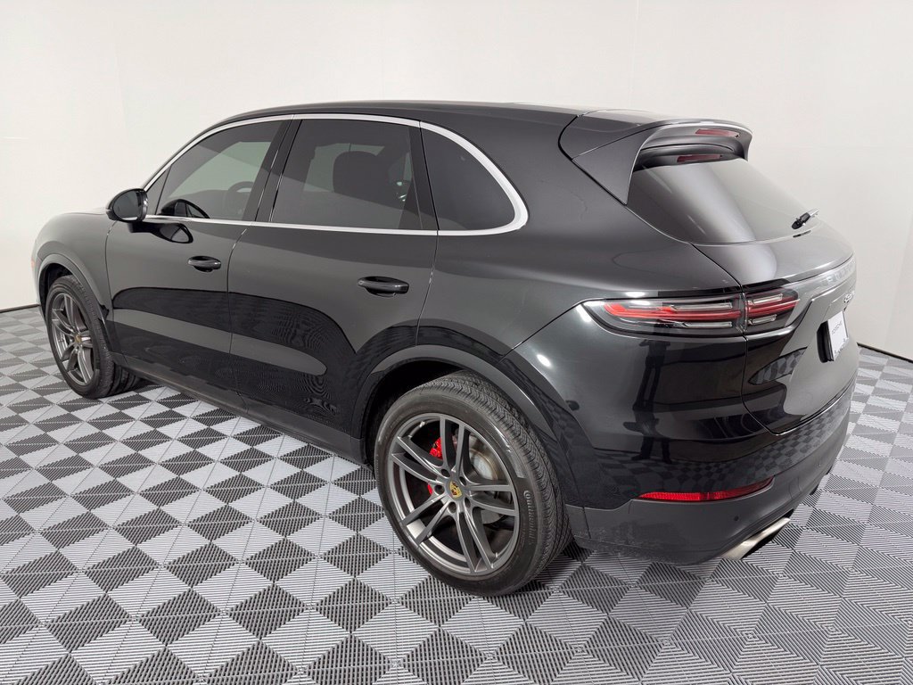 Certified 2023 Porsche Cayenne AWD/4WD image 3